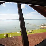 980 - Kozvetlen Vizparti Panoramas Egy Legteru, Tagas, Tetoteri Apartman Lägenhet